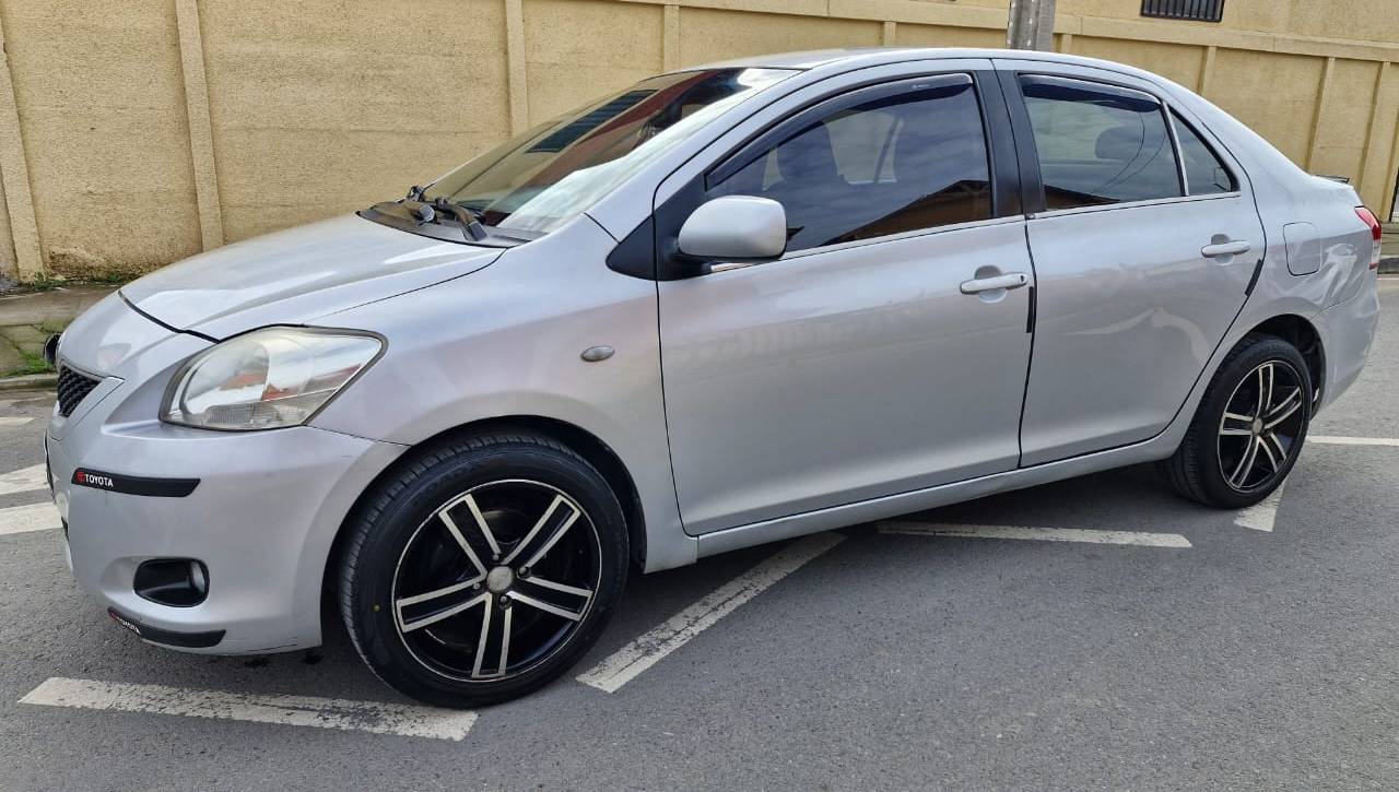 TOYOTA NEW YARIS 2011